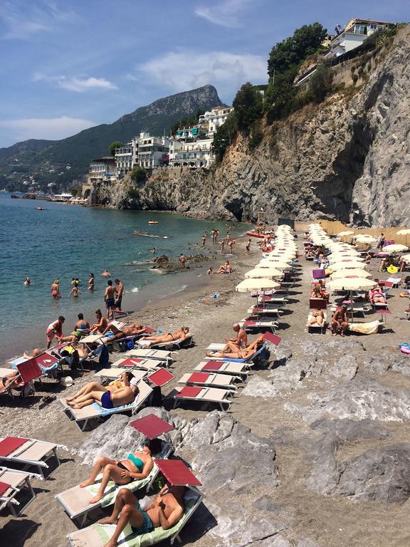 Il Capriccio Di Maria Guest House Vietri Luaran gambar
