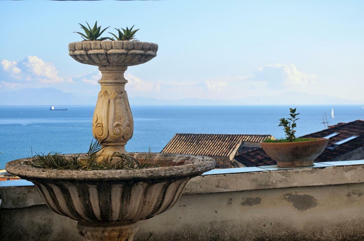 Il Capriccio Di Maria Guest House Vietri Luaran gambar