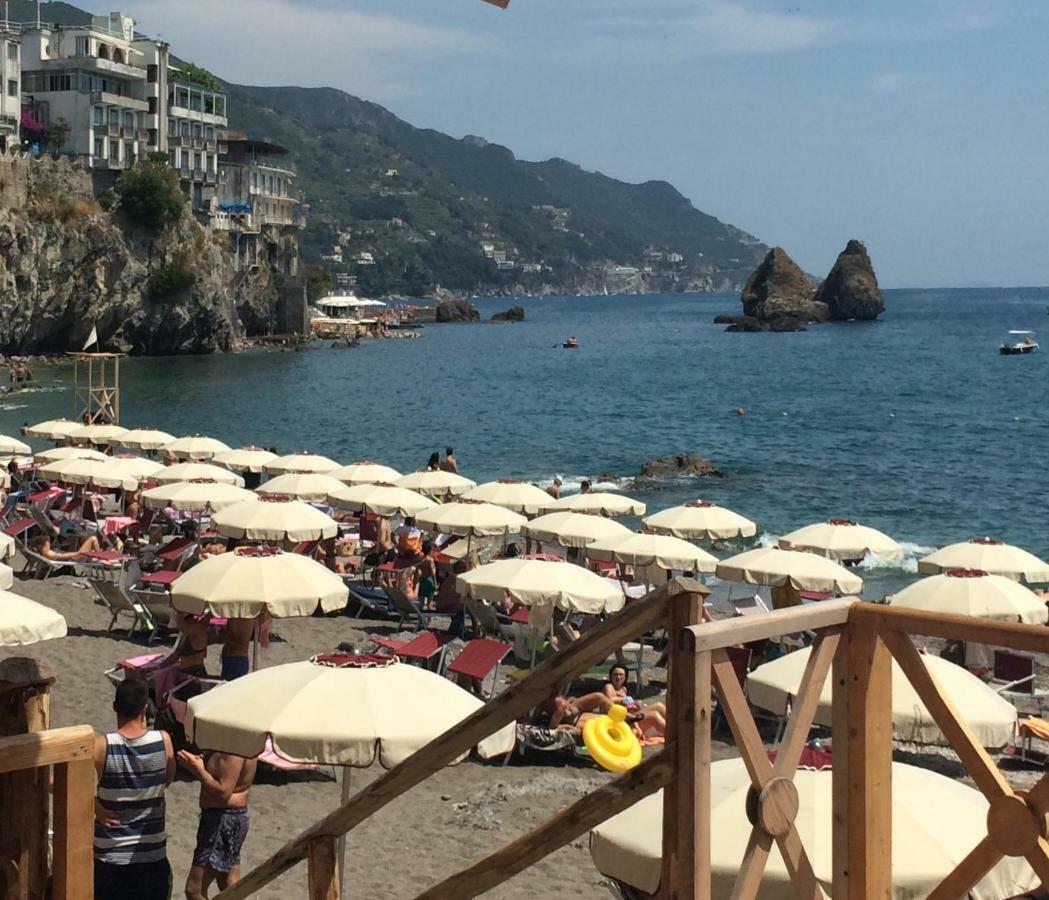 Il Capriccio Di Maria Guest House Vietri Luaran gambar
